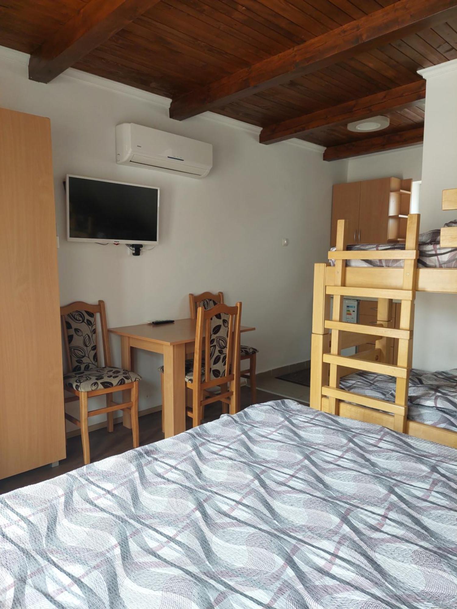 Apartment M&M Pacir Exterior photo